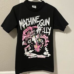 NWOT Machine Gun Kelly tour tee